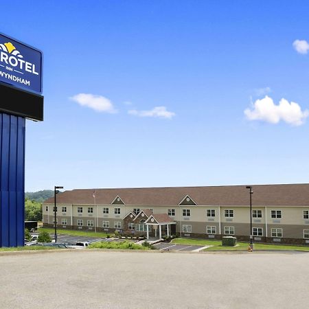 Microtel Inn & Suites By Wyndham Mineral Wells/Parkersburg Экстерьер фото